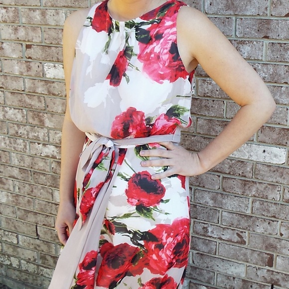 Floral Maxi Dress - Picture 2 of 4